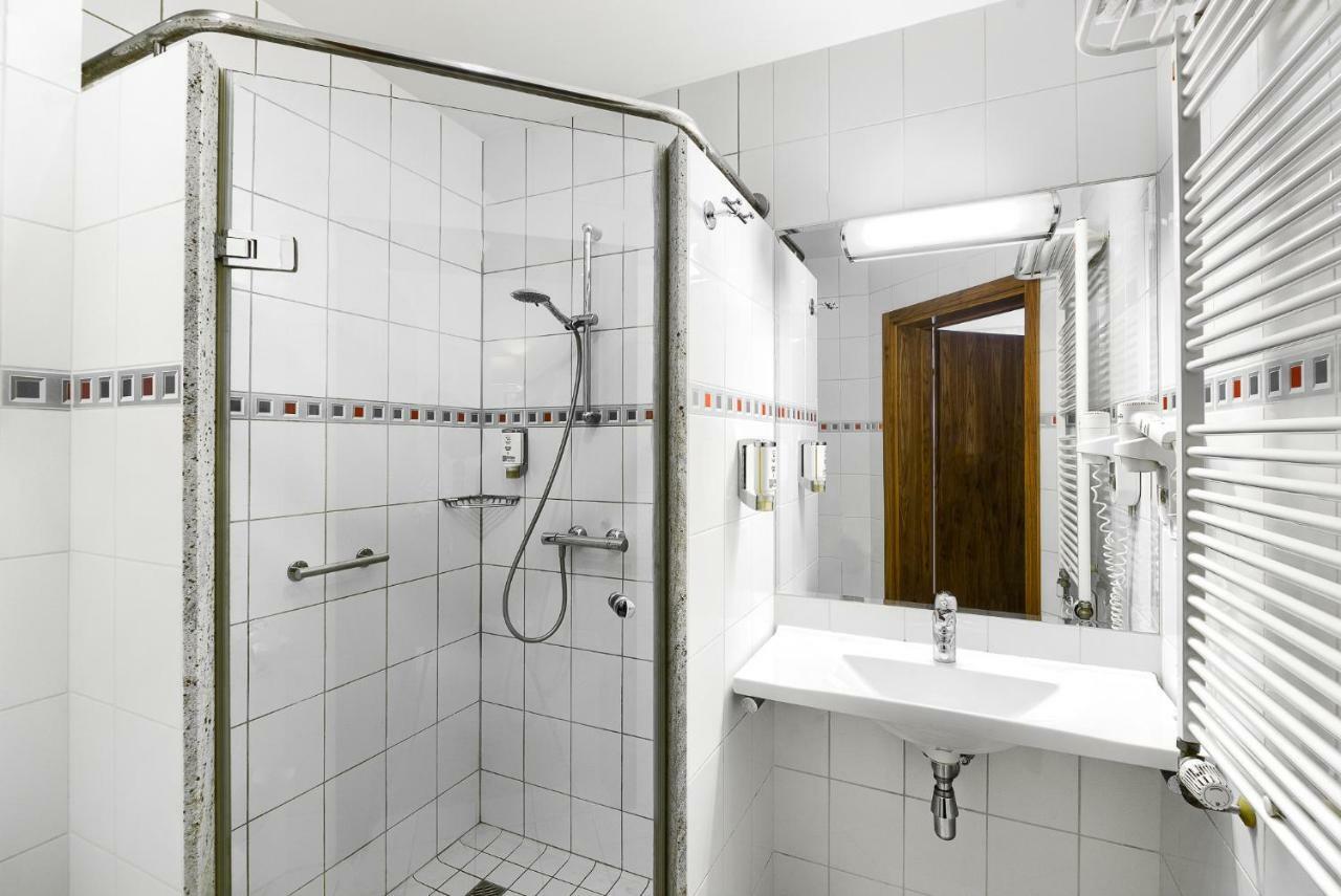 Hotel Olympic Вронкі Екстер'єр фото