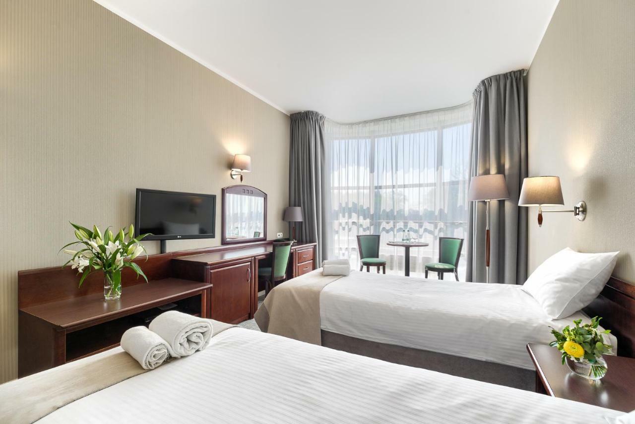 Hotel Olympic Вронкі Екстер'єр фото