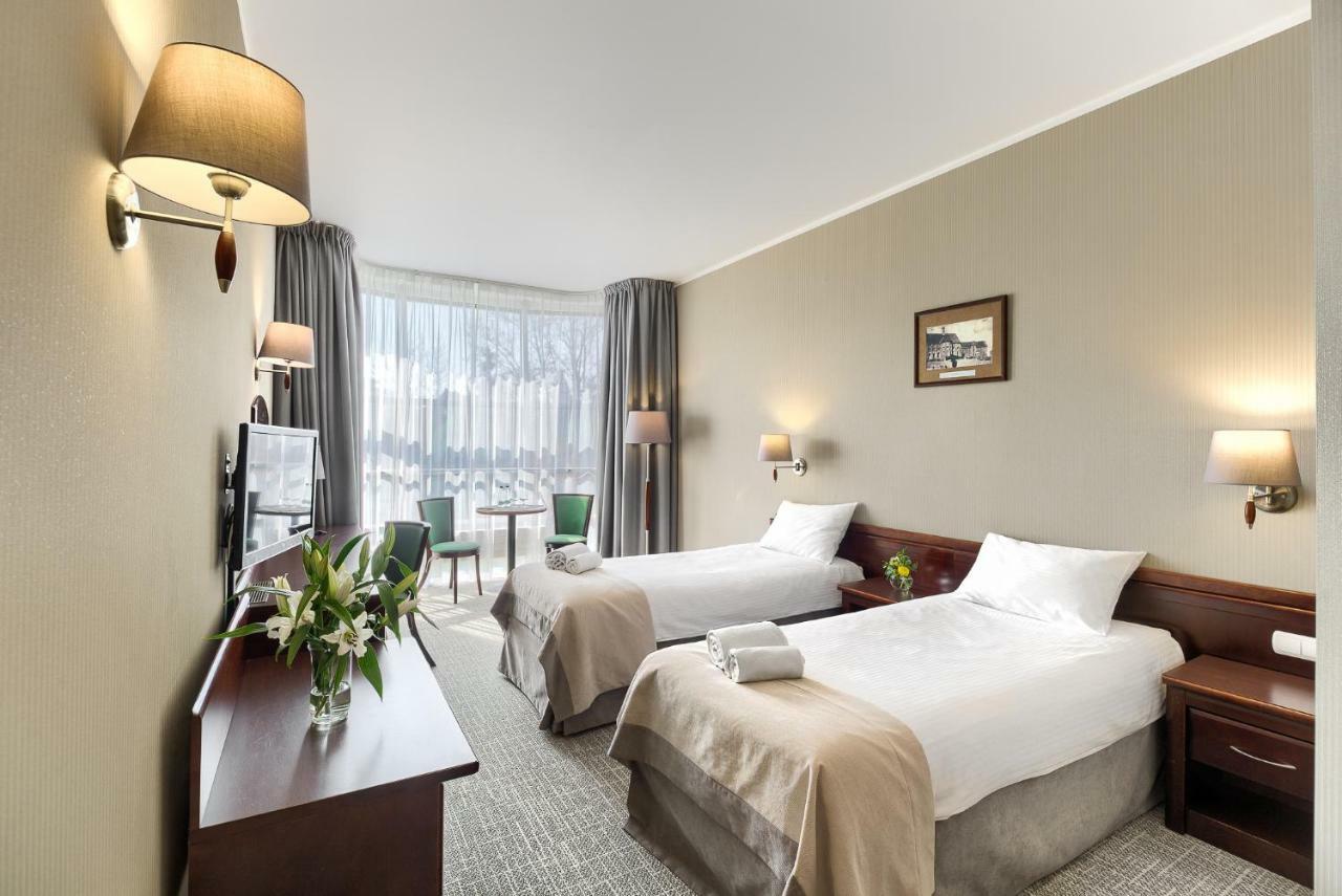 Hotel Olympic Вронкі Екстер'єр фото