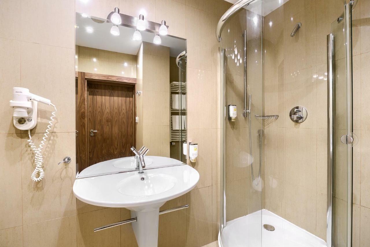 Hotel Olympic Вронкі Екстер'єр фото