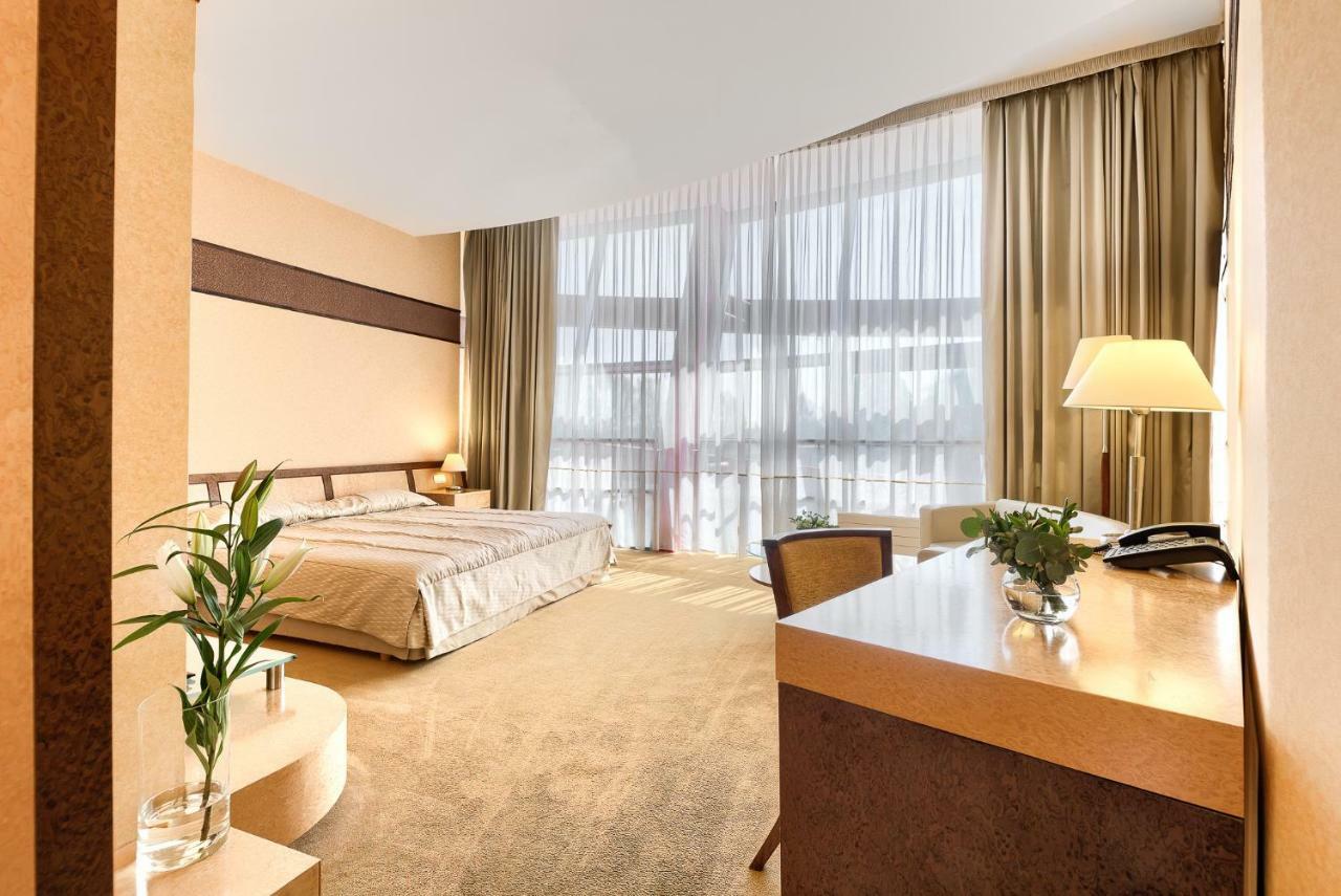 Hotel Olympic Вронкі Екстер'єр фото